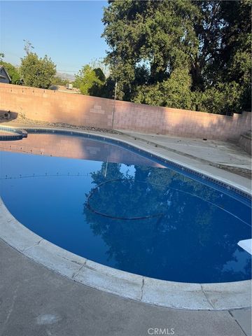 639 W 36th, San Bernardino, CA 92405