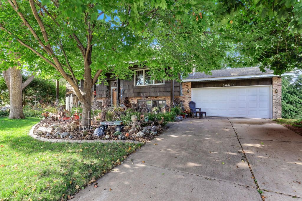 1440 17th Street W, Hastings, MN 55033 — exterior