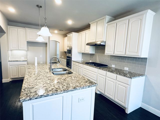 4712 EL Paso Street, Mckinney, TX 75070