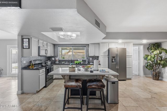 4716 W CHRISTY Drive, Glendale, AZ 85304