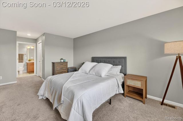 468 Village Lane 3, Milford, MI 48381