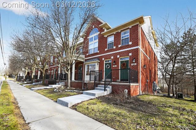 468 Village Lane 3, Milford, MI 48381