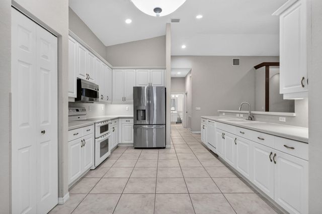 2426 SANDY CAY, West Palm Beach, FL 33411