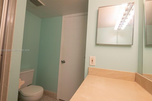 6800 Cypress Rd 415, Plantation, FL 33317