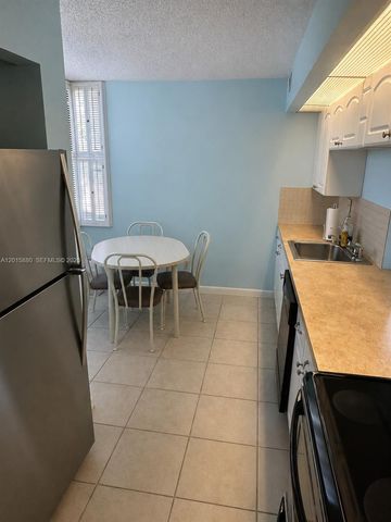 6800 Cypress Rd 415, Plantation, FL 33317