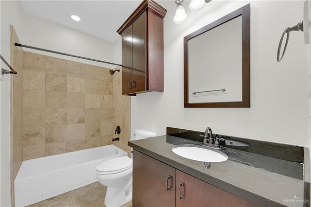 209 Robin Avenue, Mcallen, TX 78504