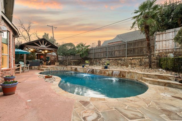 3500 Silverwood Court, Bedford, TX 76021