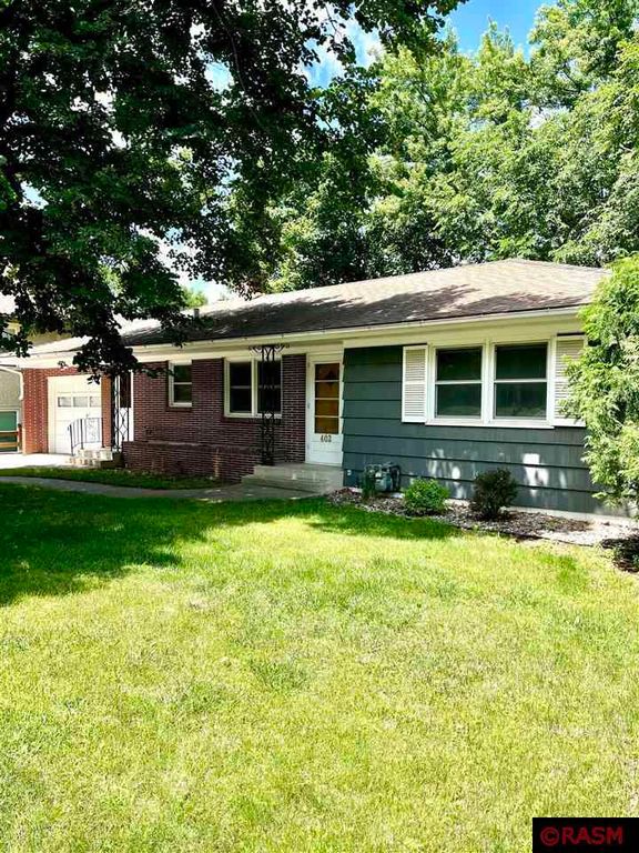 402 E Pleasant Street, Mankato, MN 56001