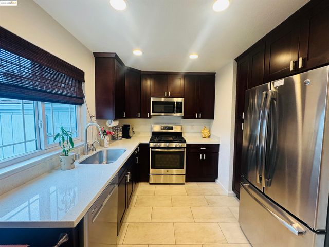 38521 Royal Ann Cmn, Fremont, CA 94536