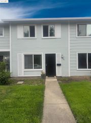38521 Royal Ann Cmn, Fremont, CA 94536