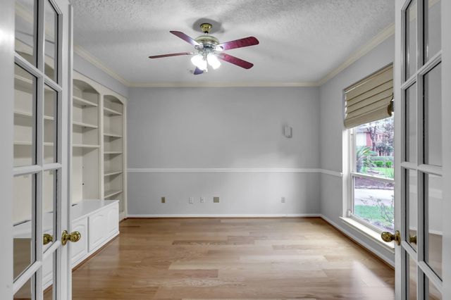 92 S Bonneymead Circle, The Woodlands, TX 77381