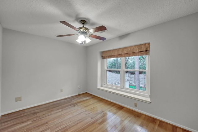 92 S Bonneymead Circle, The Woodlands, TX 77381