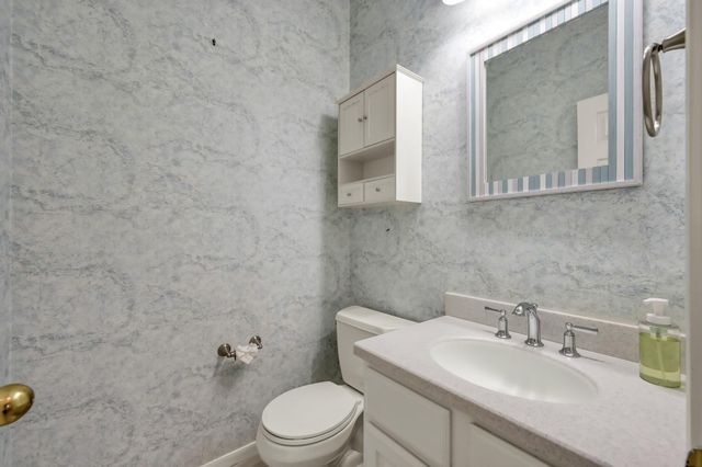 92 S Bonneymead Circle, The Woodlands, TX 77381