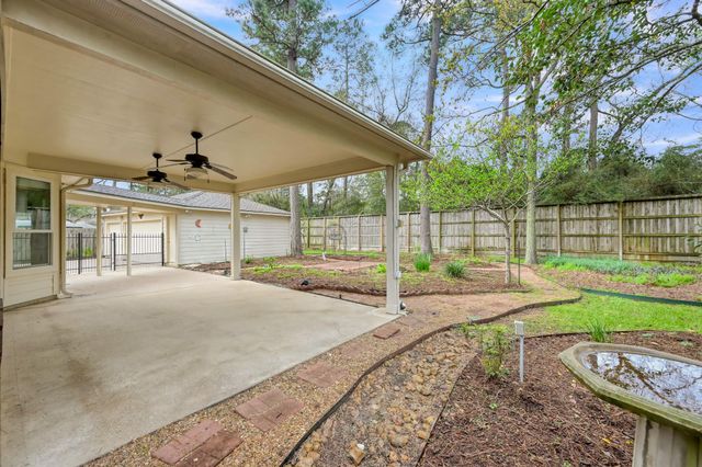 92 S Bonneymead Circle, The Woodlands, TX 77381