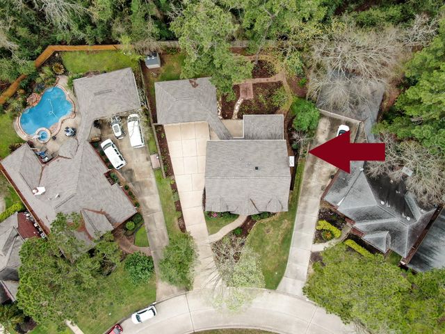 92 S Bonneymead Circle, The Woodlands, TX 77381