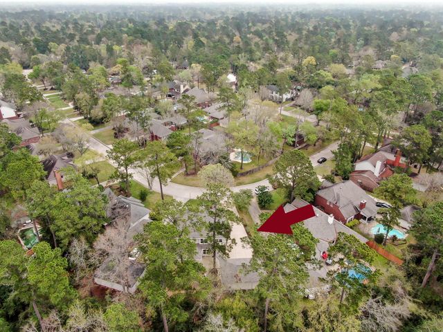 92 S Bonneymead Circle, The Woodlands, TX 77381