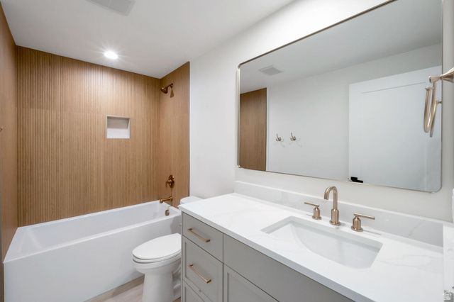 6382 W HOLLY'S POND LN, Herriman, UT 84096