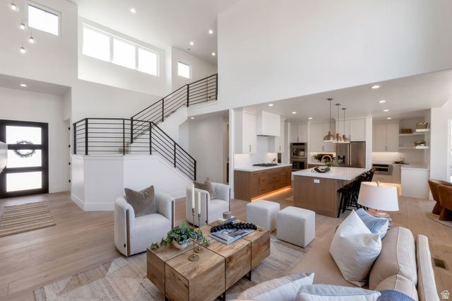 6382 W HOLLY'S POND LN, Herriman, UT 84096