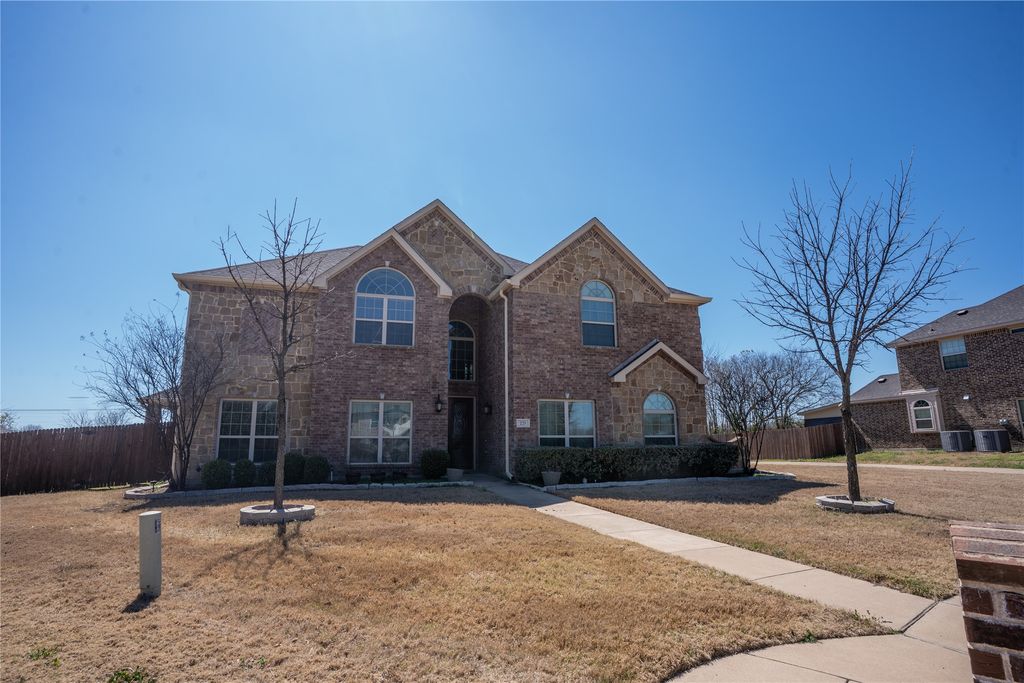 221 White Rock Court, Ovilla, TX 75154