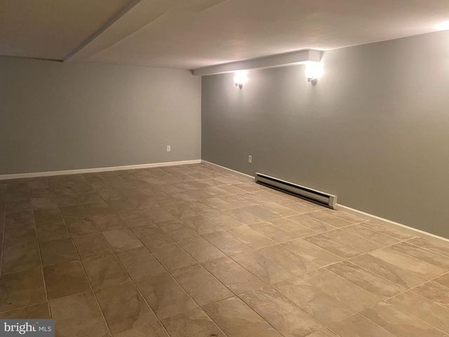 20 LINCOLN PL, Whitehall, PA 18052