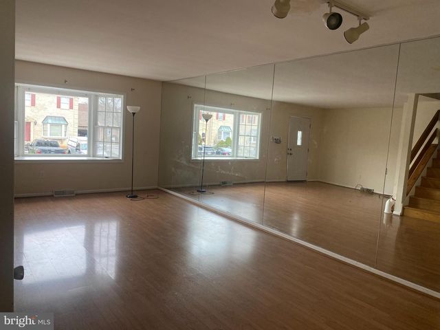 20 LINCOLN PL, Whitehall, PA 18052