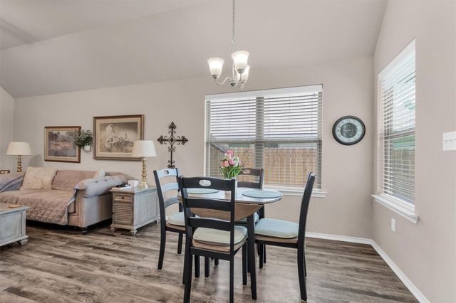 121 Dove Landing Court, Navasota, TX 77868