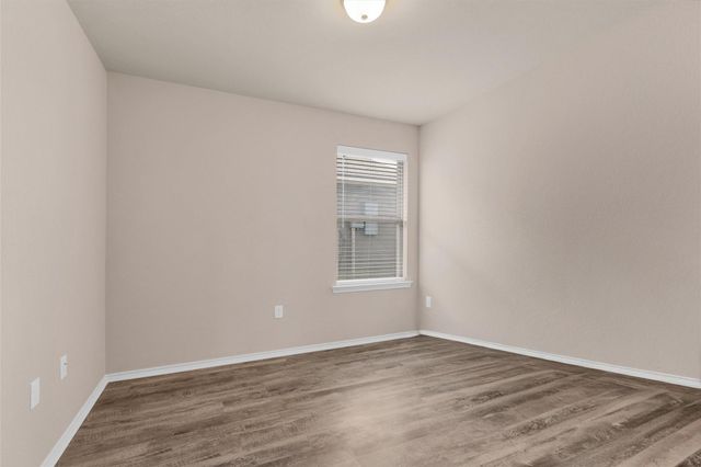 121 Dove Landing Court, Navasota, TX 77868