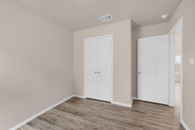 121 Dove Landing Court, Navasota, TX 77868