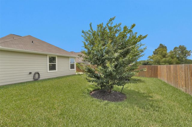 121 Dove Landing Court, Navasota, TX 77868