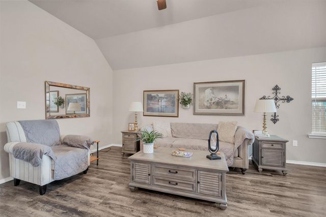 121 Dove Landing Court, Navasota, TX 77868