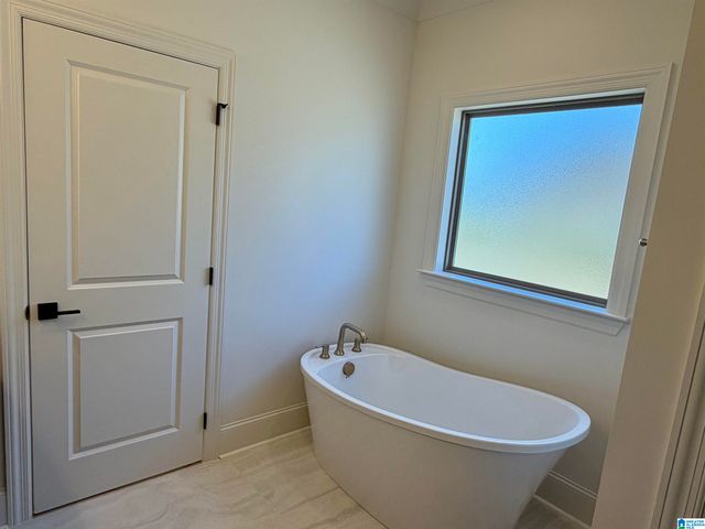 317 LAKE CREEK DRIVE, Guntersville, AL 35087