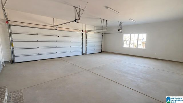 317 LAKE CREEK DRIVE, Guntersville, AL 35087