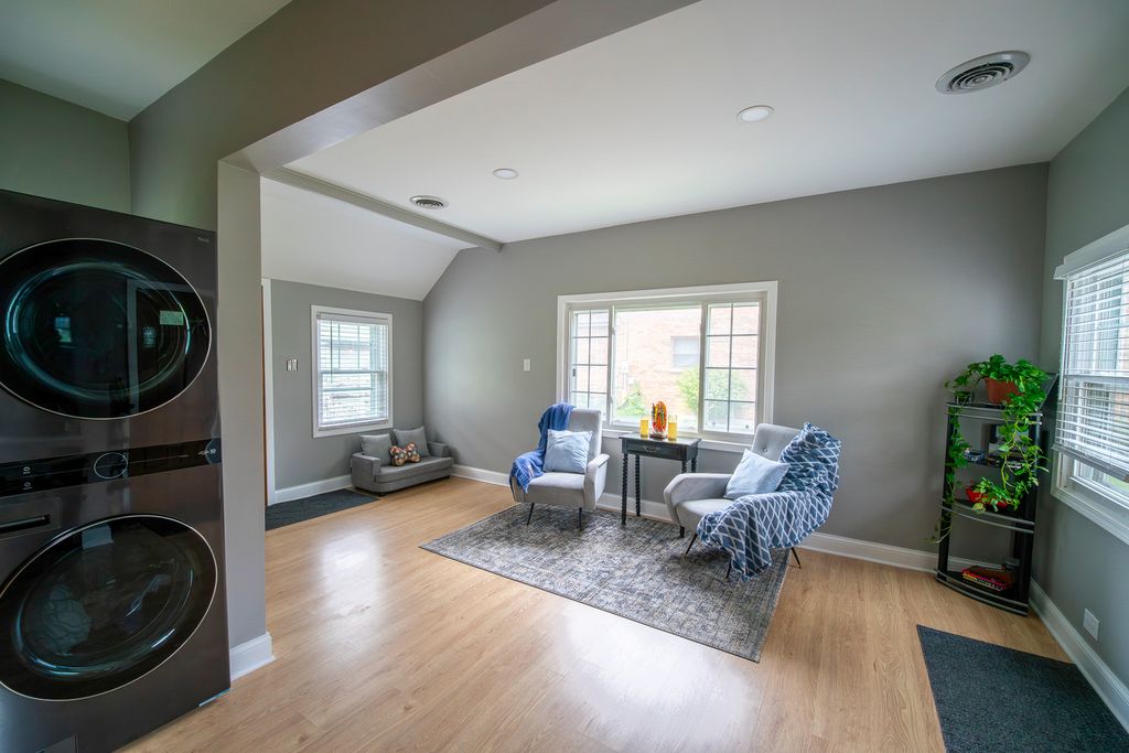 1686 Lunt Avenue, Des Plaines, IL 60018 — photo 2
