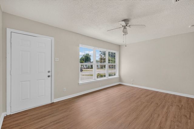 1317 Lakeside Drive, Garland, TX 75040