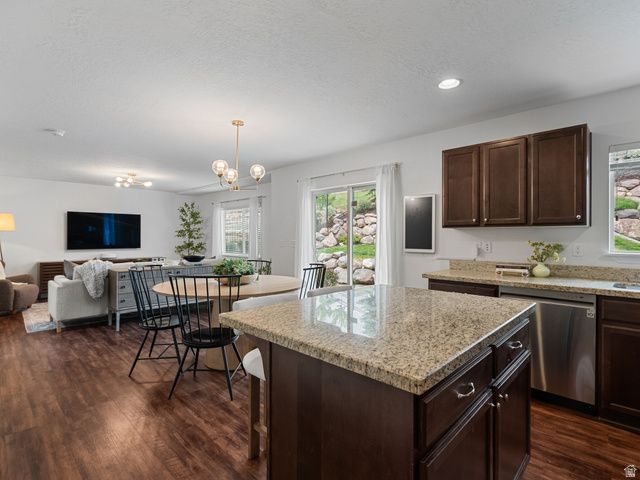 4404 N FOXTRAIL DR, Lehi, UT 84043
