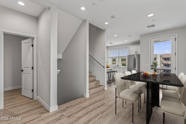 2601 E CLARENDON Avenue 1, Phoenix, AZ 85016