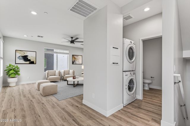 2601 E CLARENDON Avenue 1, Phoenix, AZ 85016