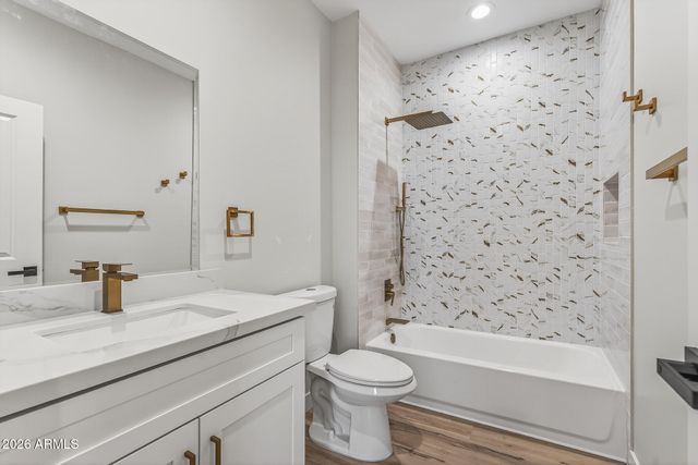 2601 E CLARENDON Avenue 1, Phoenix, AZ 85016