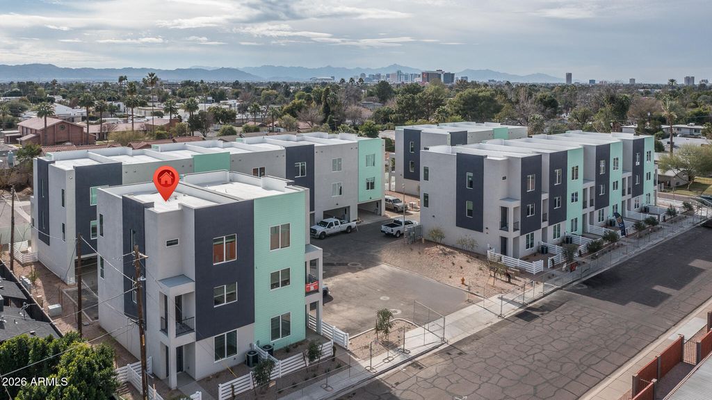 2601 E CLARENDON Avenue 1, Phoenix, AZ 85016