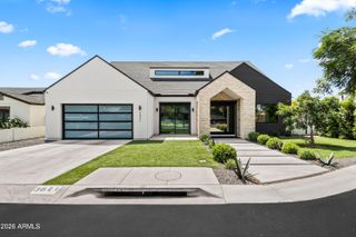 3821 E WHITTON Avenue, Phoenix, AZ 85018