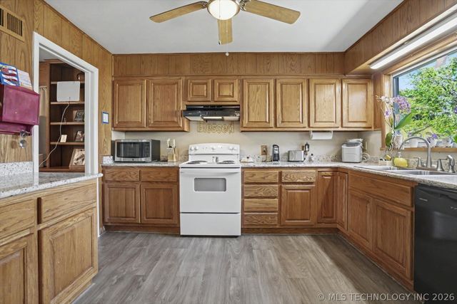 1643 E 55th Place, Tulsa, OK 74105