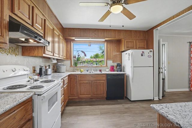 1643 E 55th Place, Tulsa, OK 74105