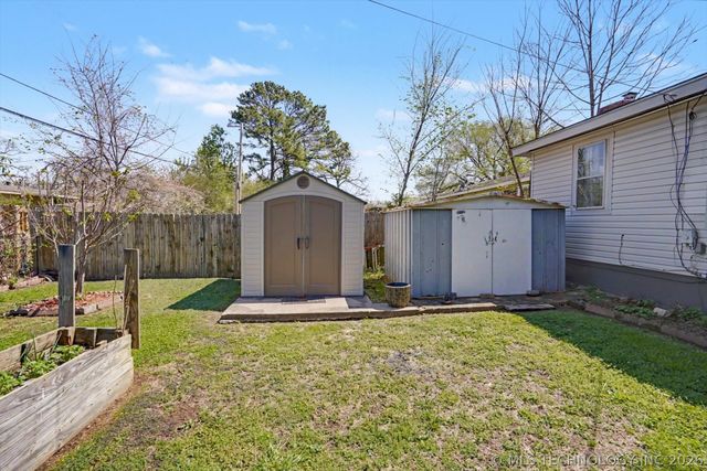 1643 E 55th Place, Tulsa, OK 74105