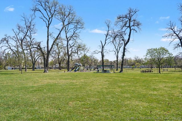 1643 E 55th Place, Tulsa, OK 74105