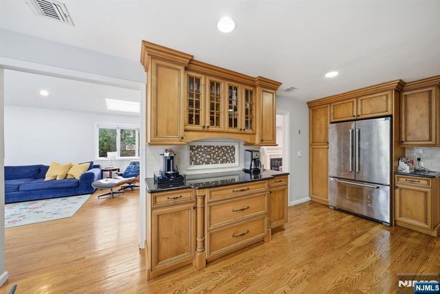 126 Sussex Road, Tenafly, NJ 07670