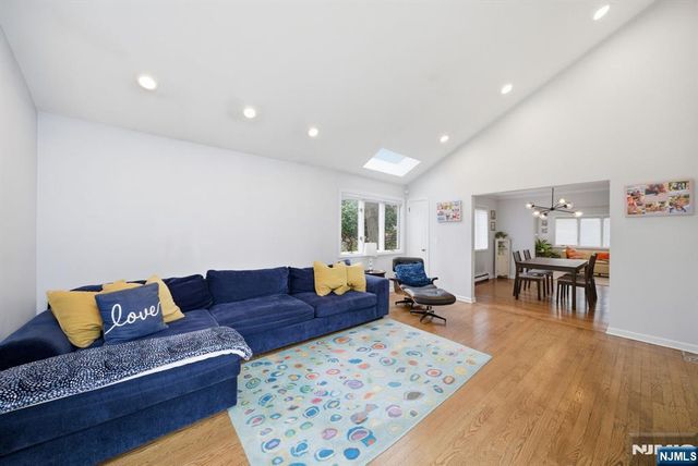 126 Sussex Road, Tenafly, NJ 07670