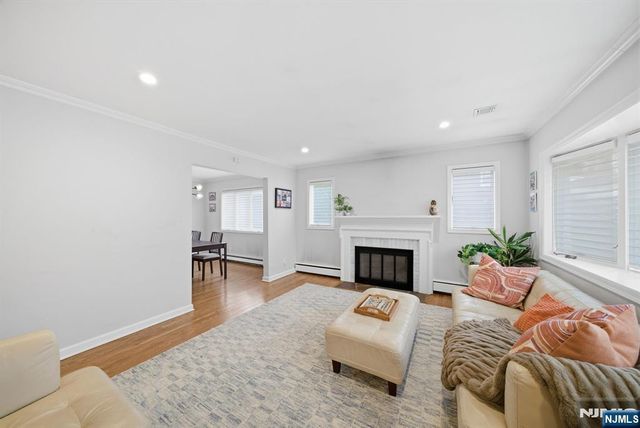 126 Sussex Road, Tenafly, NJ 07670