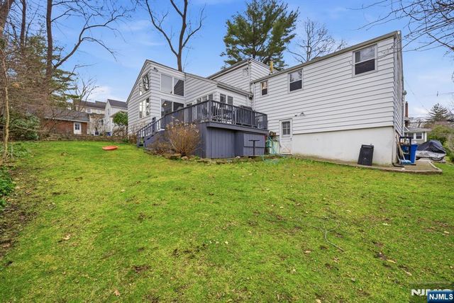 126 Sussex Road, Tenafly, NJ 07670