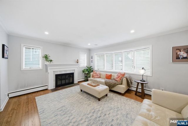 126 Sussex Road, Tenafly, NJ 07670