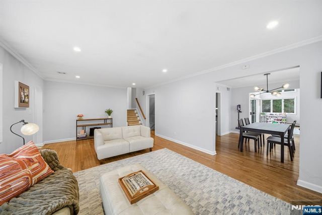 126 Sussex Road, Tenafly, NJ 07670